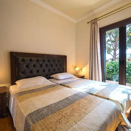 Iro Royal By Posarellivillas Villa *