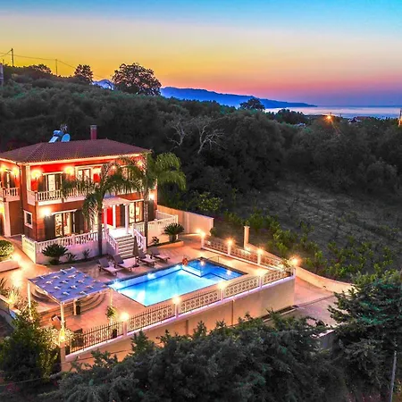 Iro Royal By Posarellivillas