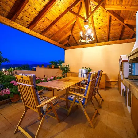 Iro Royal By Posarellivillas Villa *