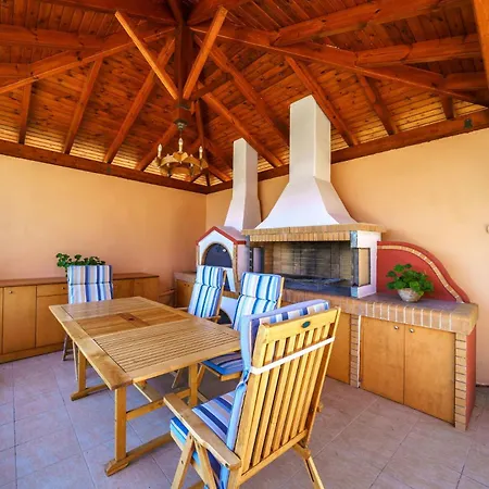 Iro Royal By Posarellivillas Villa *